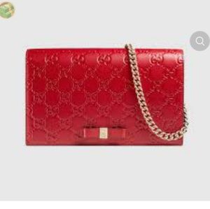 24 hour sale!! Authentic signature red gucci purse